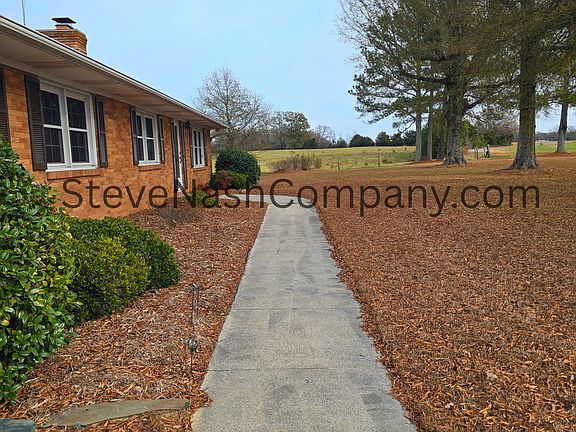 Union County home located on acreage in the country.