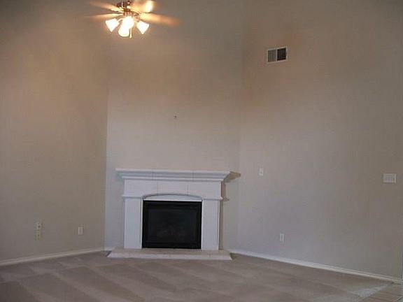 4th image of 2704 Evening Shade Dr