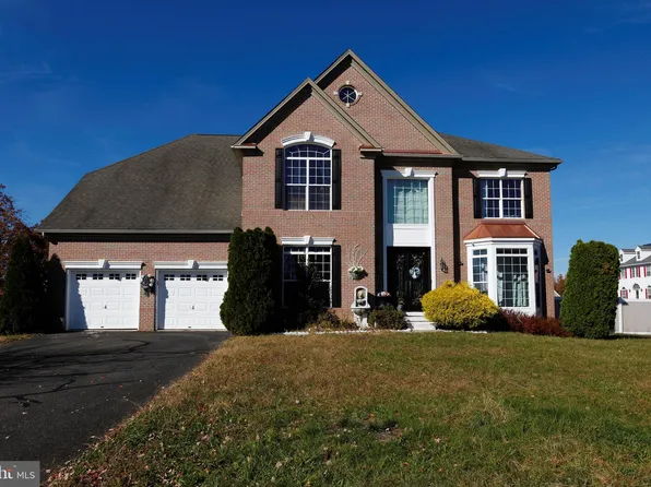 201 Luray Dr, Williamstown, NJ 08094