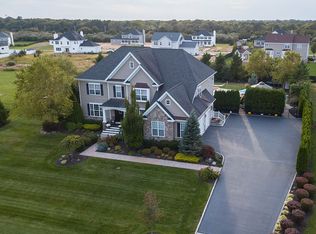116 Canterbury Dr, Wading River, NY 11792
