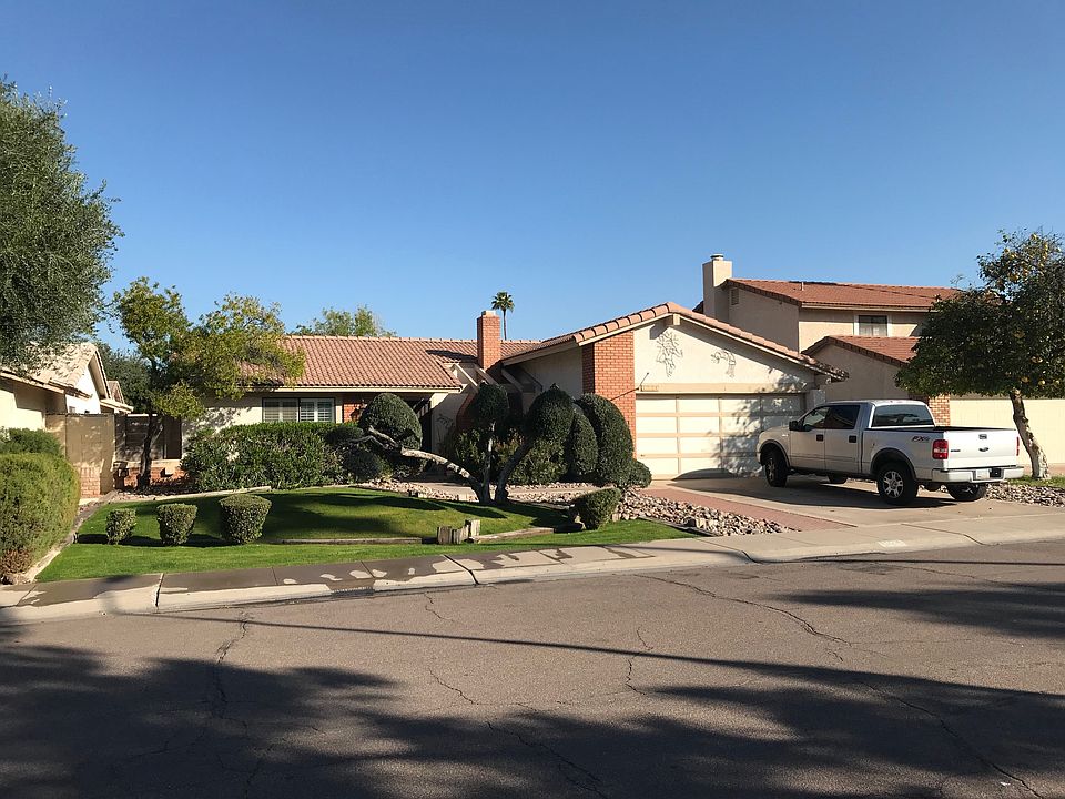 1st image of 1524 E Edgewater Dr