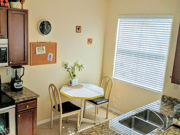 02_KitchenView1