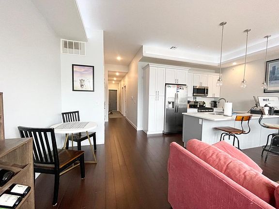 5th image of 1337 N Franklin St #2D