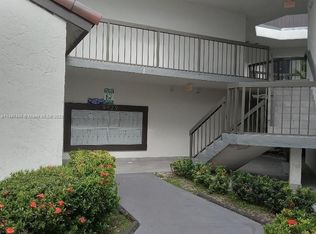 9429 Fontainebleau Blvd APT 204, Miami, FL 33172