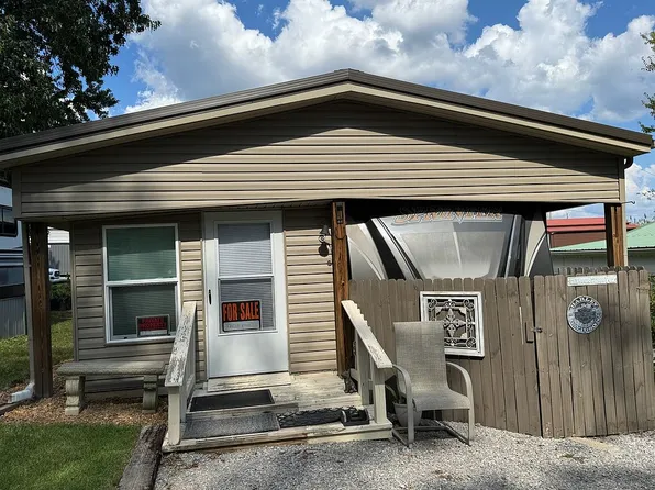 135 Comanche Trl, Crossville, TN 38572