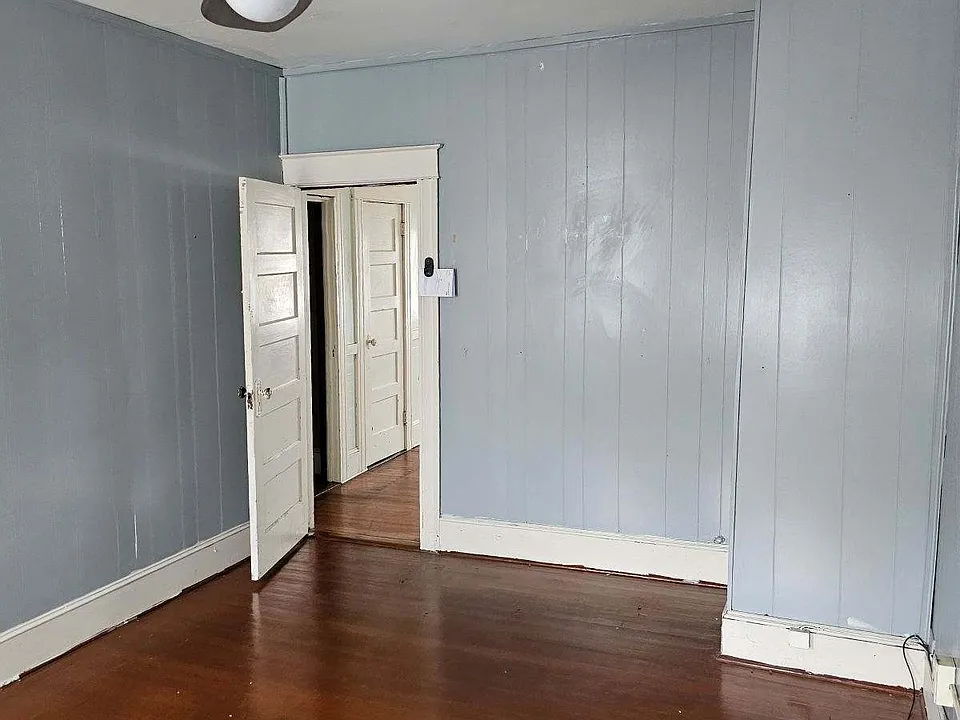 29 Pulaski St #3