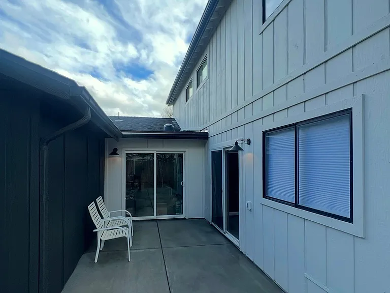 152 Cuesta Dr — Photo 14