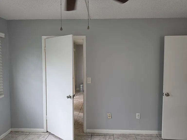 20805 NE 8th Ct #103 — Photo 18