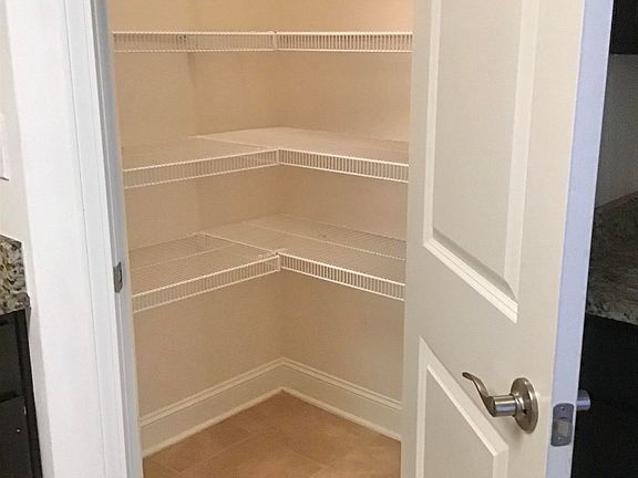 5th image of 276 New Bristol Ln