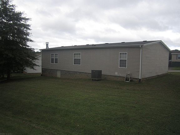 3rd image of 1641 Blue Spruce Dr