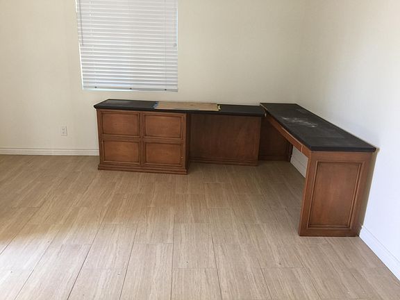 Detached 250 square feet recreation room 5 + half bath