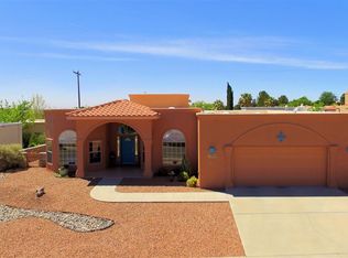 1992 Desert Greens Dr, Las Cruces, NM 88011