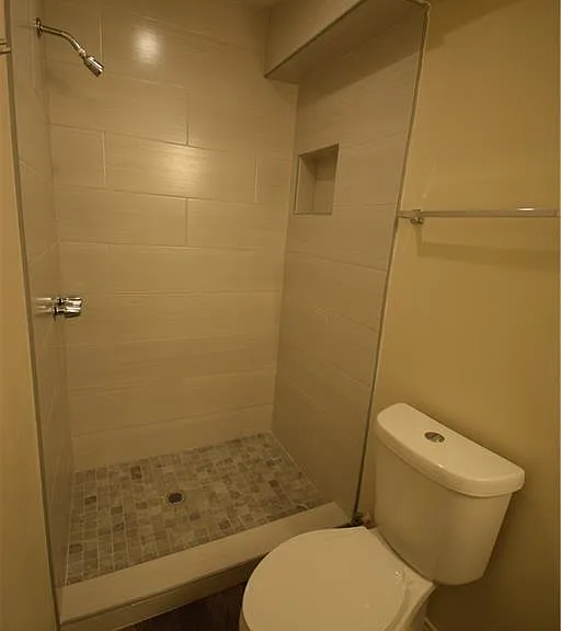 904 W 31st St — Photo 13