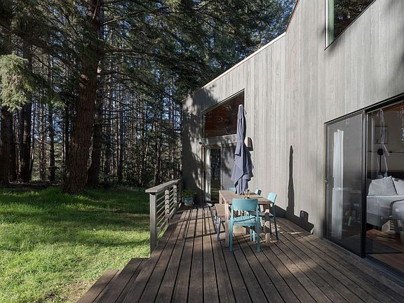 4th image of 880 River Beach Road