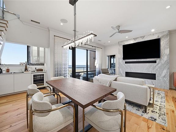 3rd image of 104 42nd St #411