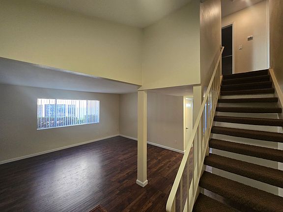 3rd image of 16552 Hillview Cir APT A