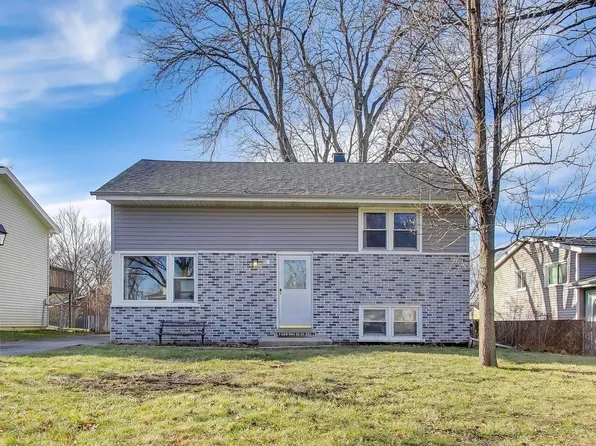 0N046 Page St, Winfield, IL 60190