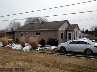 106 Colyer Ave, Centre Hall, PA 16828