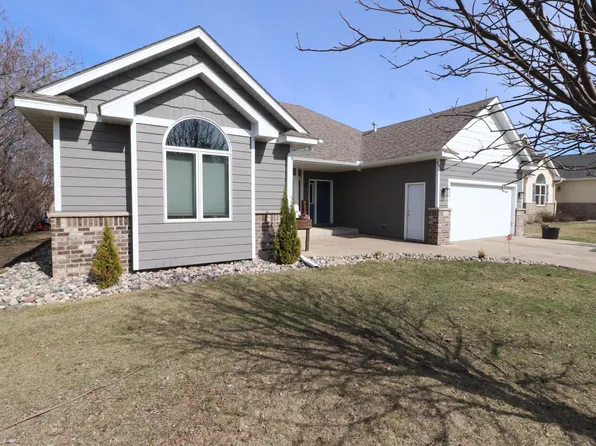 211 8th Ave NW, New Prague, MN 56071