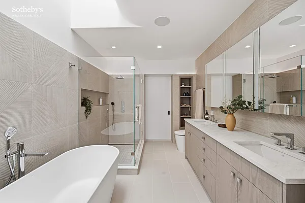 Sold by Sotheby's International Realty | media 21