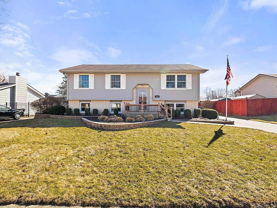 1st image of 409 NE 9th St