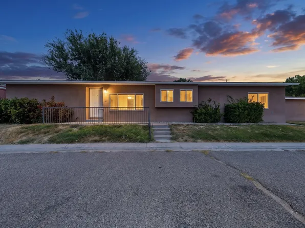 7201 Canary Ln NE, Albuquerque, NM 87109
