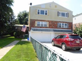 3386 Red Lion Rd, Philadelphia, PA 19114