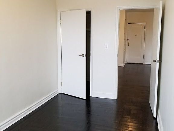 5th image of 3715 Kings Hwy APT 3E