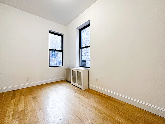 Rented by Urban Real Estate Property Group Inc | media 8