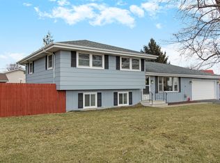 3051 Caton Farm Rd, Joliet, IL 60431