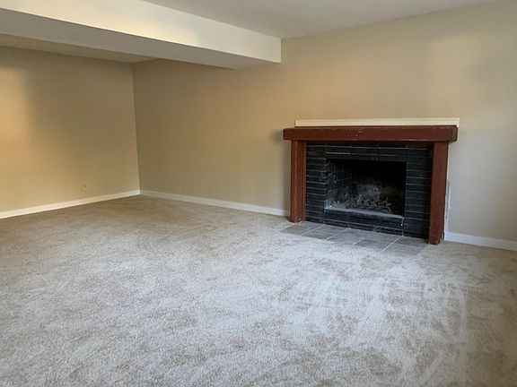 3rd image of 16855 NE 14th Pl