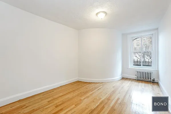 Rented by Bond New York | media 10