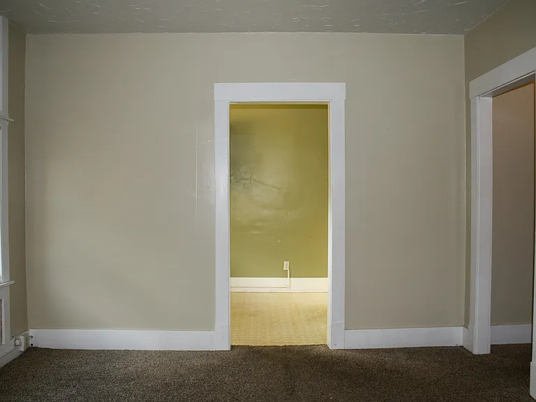 414 Division Ave #3 — Photo 3