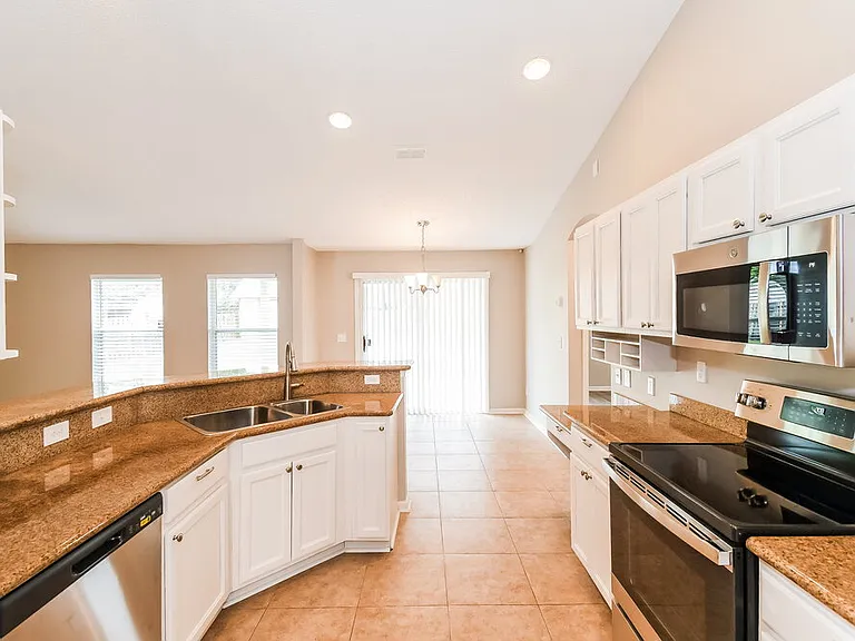 1266 Summit Oaks Dr E — Photo 9