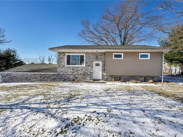 2879 Saint Johns Rd, Colliers, WV 26035
