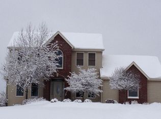 W296S2847 Molly Ln N, Waukesha, WI 53188