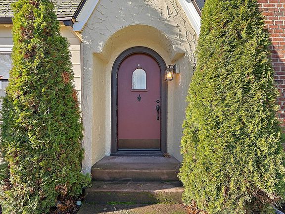 2nd image of 12206 Alameda Ave SW