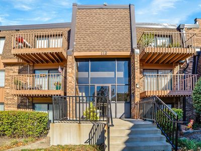 112 Mullingar Ct APT 2C, Schaumburg, IL, 60193