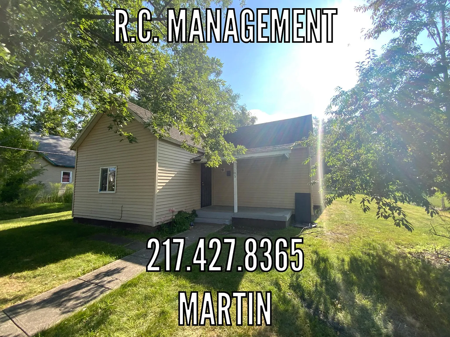 1105 Martin St photo 1