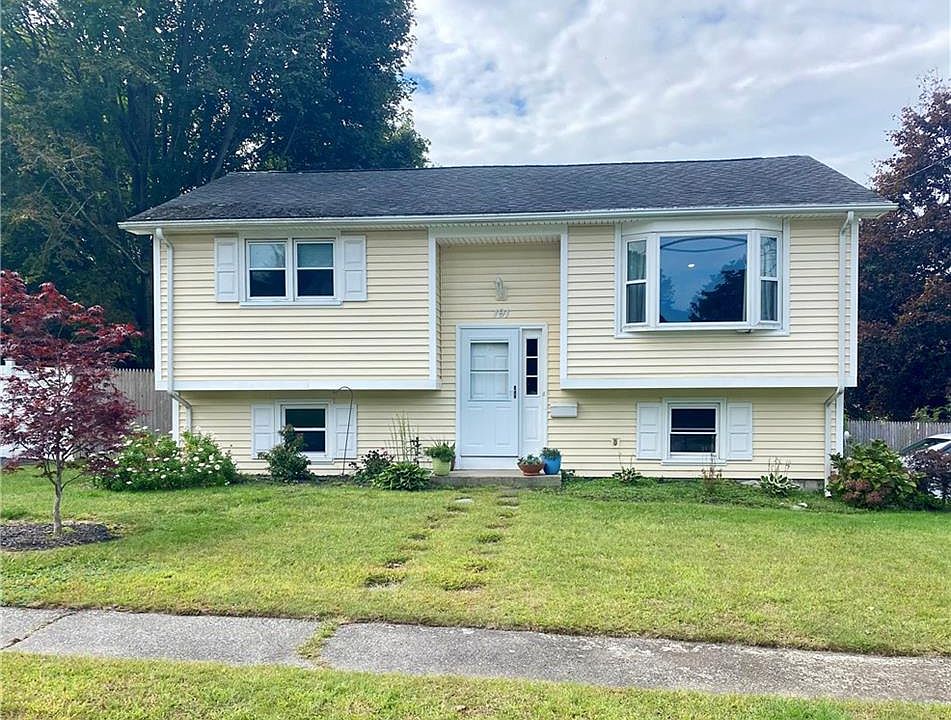 1st image of 191 Armstrong Ave