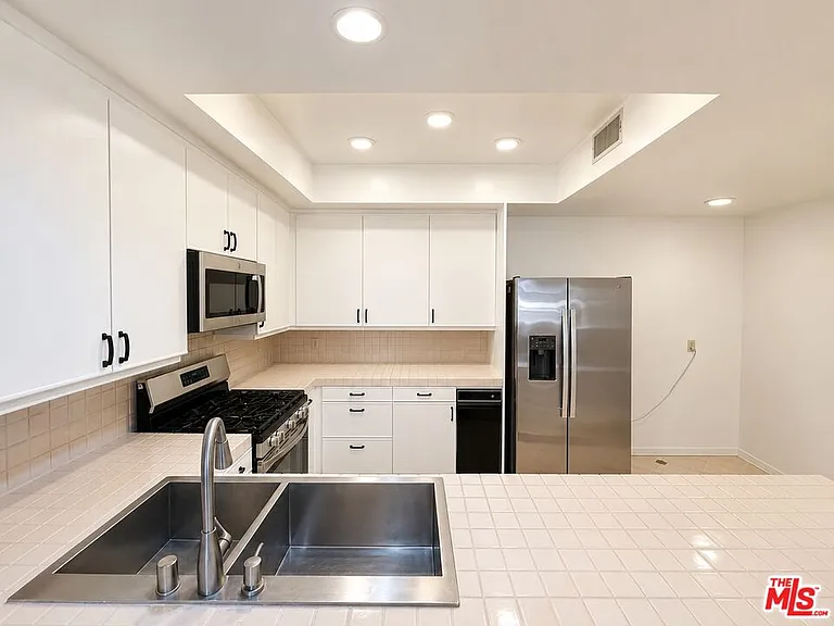 235 S Tower Dr #102 — Photo 14
