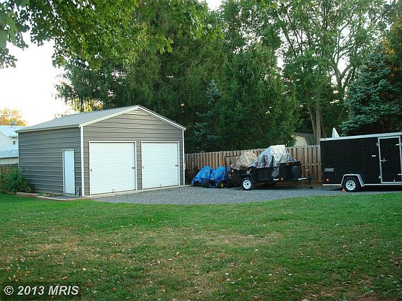 4th image of 9413 King George Dr