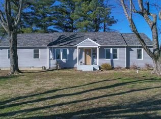 12141 Saraville Rd, Marion, IL 62959