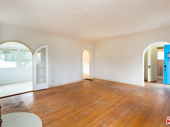 3rd image of 1797 S Euclid Ave