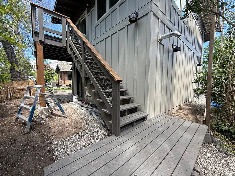 518 W Hayes St — Photo 2