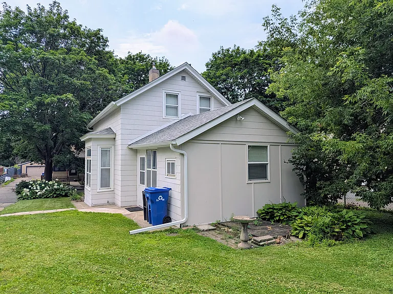 72 Maria Ave — Photo 21