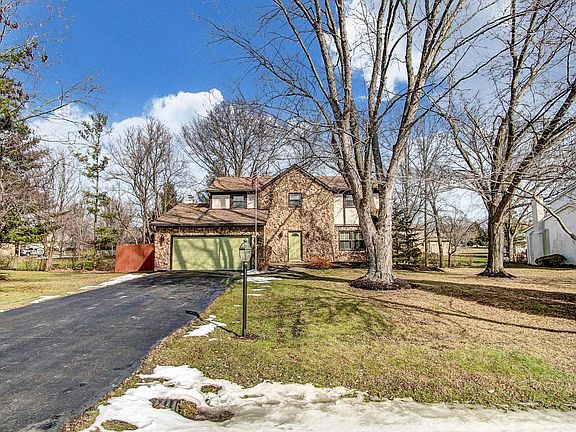 3rd image of 11850 Shadybrook Ct NW