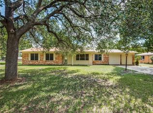 6203 Ten Mile Bridge Rd, Fort Worth, TX 76135