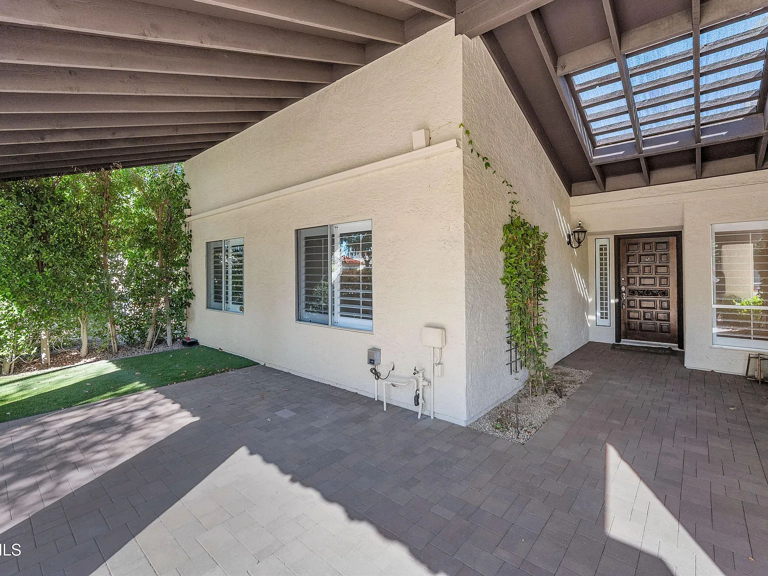 3 bed, 2.0 bath, 2097 sqft, $4,800 — Photo 3