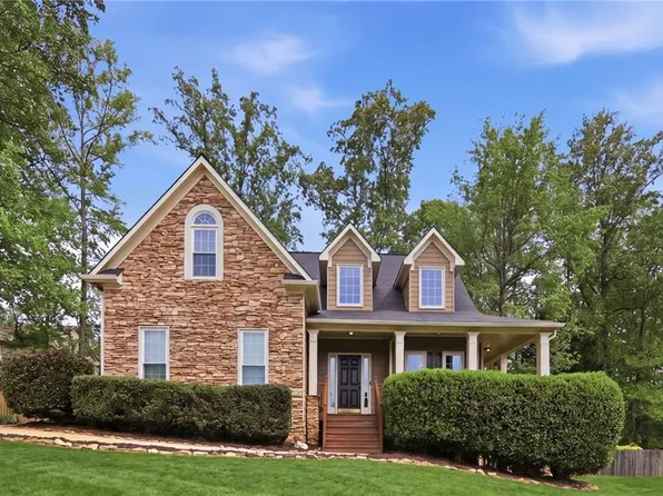 23 Crestview Ter, Dallas, GA 30157